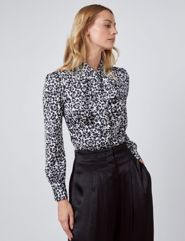 Hawes and Curtis Women Assorted Black Satin Blouse