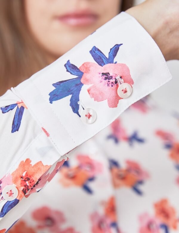 Hawes and Curtis Women Candy Flowers Shirt