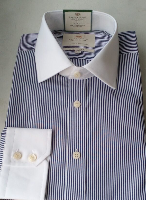 Hawes and Curtis Men's White and Navy Stripe Shirt